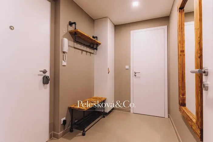 Prodej bytu 2+kk, Špindlerův Mlýn, 56 m2