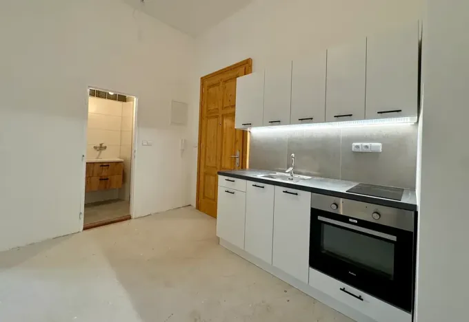 Prodej bytu 1+kk, Příbram, náměstí J. A. Alise, 21 m2