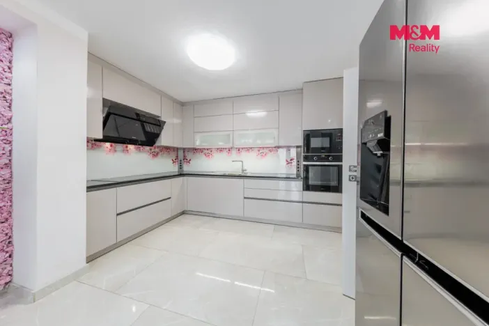 Prodej rodinného domu, Cheb - Háje, Antala Staška, 318 m2