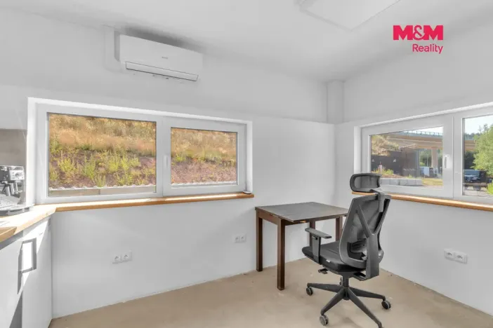 Pronájem výrobních prostor, Nová Paka, Přibyslavská, 450 m2