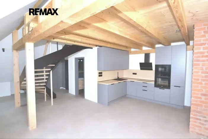Pronájem atypického bytu, Plzeň, Slovanská, 73 m2
