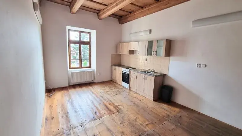 Pronájem bytu 2+kk, Jihlava, Husova, 60 m2