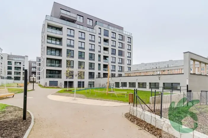 Pronájem bytu 1+kk, Praha - Strašnice, Počernická, 26 m2