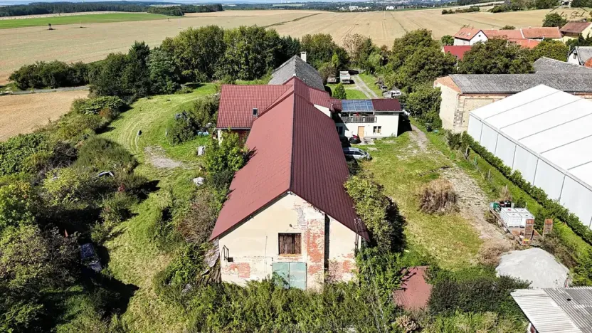 Prodej komerčního pozemku, Střemy, 7651 m2