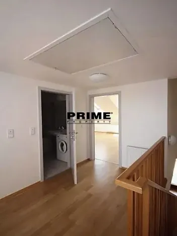 Pronájem bytu 4+1, Praha - Smíchov, Štefánikova, 147 m2