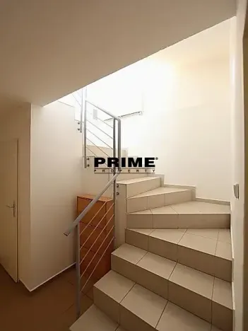 Pronájem rodinného domu, Praha - Nebušice, Na závěji, 250 m2