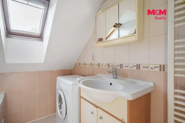 Prodej bytu 2+kk, Karlovy Vary - Stará Role, Jabloňová, 50 m2