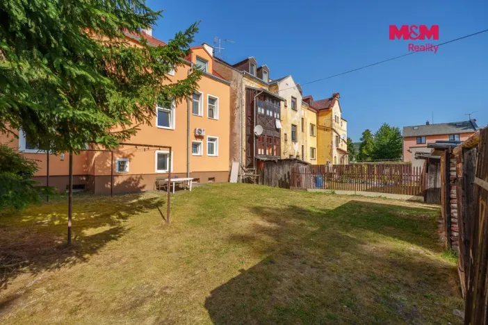 Prodej bytu 2+kk, Karlovy Vary - Stará Role, Jabloňová, 50 m2