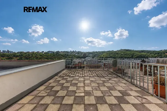 Prodej bytu 1+1, Praha - Smíchov, Holečkova, 24 m2