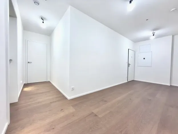 Prodej bytu 5+kk, Praha - Holyně, náměstí Pod lípou, 152 m2