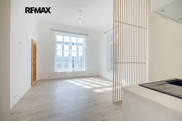 Prodej bytu 1+kk, Vráž, Nad Loděnicí, 28 m2
