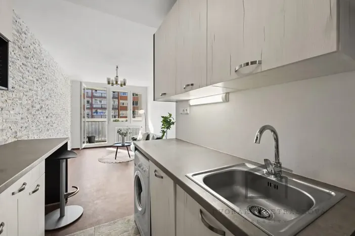 Pronájem bytu 2+kk, Praha - Hostivař, Zápasnická, 39 m2