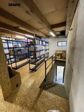 Pronájem skladu, Praha - Velká Chuchle, náměstí Chuchelských bojovníků, 85 m2