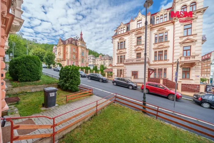 Prodej bytu 3+1, Karlovy Vary, Svahová, 97 m2