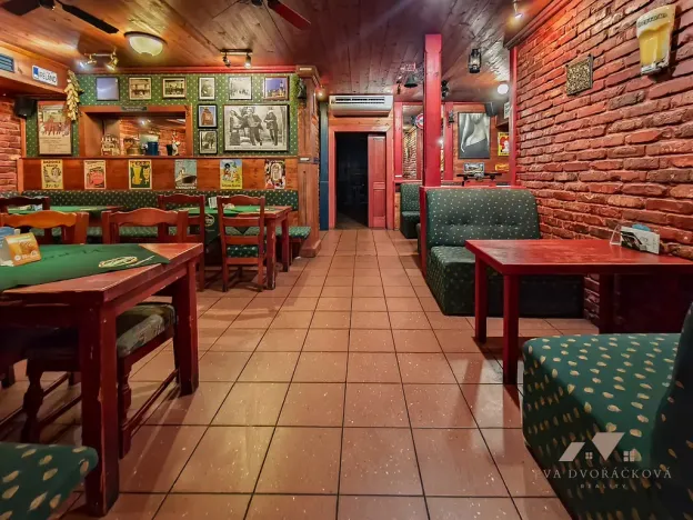Pronájem restaurace, Zlín, Lešetín I, 400 m2