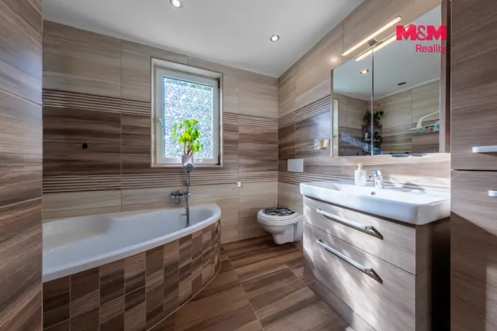 Prodej rodinného domu, Karlovy Vary - Doubí, Nová, 100 m2