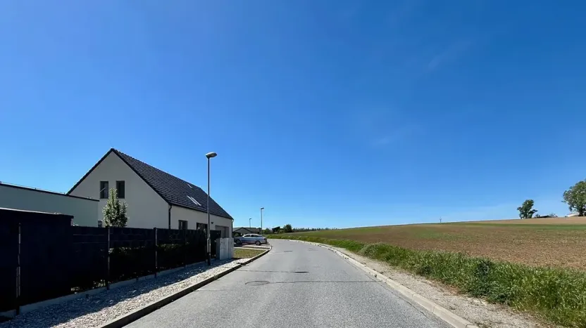Prodej pozemku pro bydlení, Hrušovany u Brna, Pod Střediskem, 820 m2