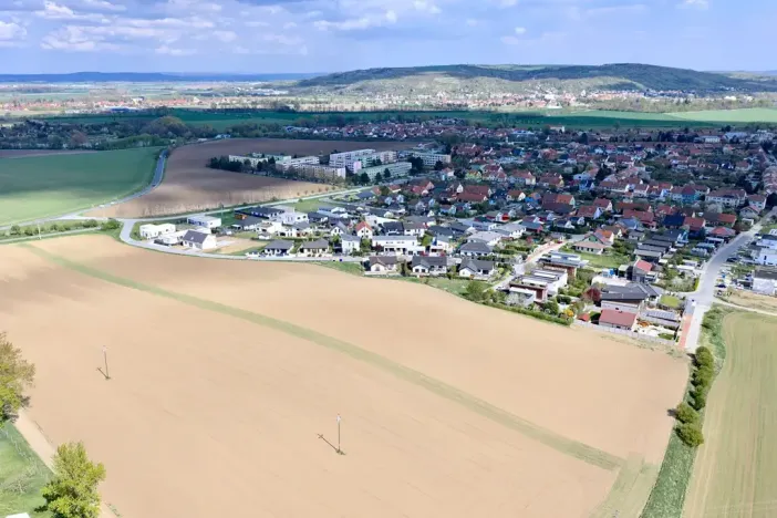 Prodej pozemku pro bydlení, Hrušovany u Brna, Pod Střediskem, 608 m2