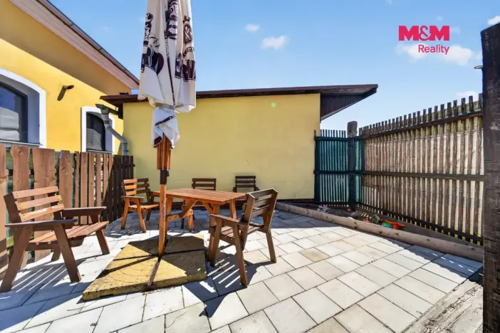Prodej restaurace, Studená, Tyršova, 879 m2