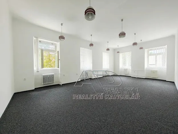 Pronájem kanceláře, České Budějovice, Kanovnická, 210 m2