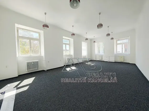 Pronájem kanceláře, České Budějovice, Kanovnická, 210 m2