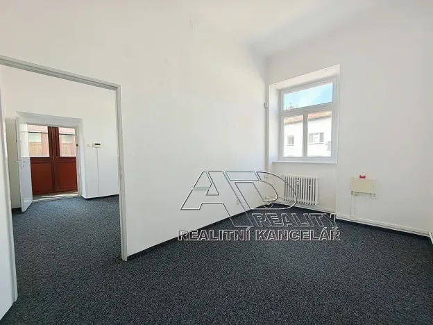 Pronájem kanceláře, České Budějovice, Kanovnická, 210 m2