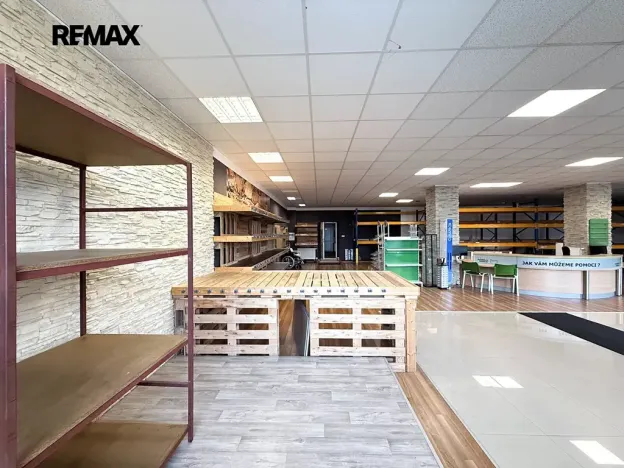 Pronájem obchodního prostoru, Karlovy Vary, Počernická, 312 m2