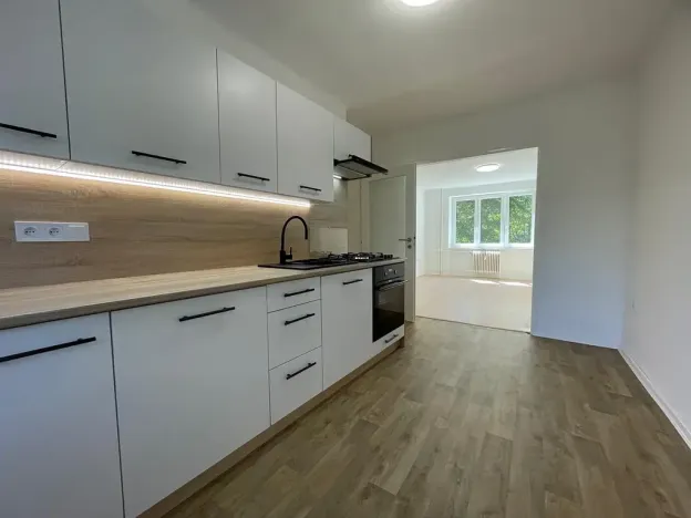 Pronájem bytu 2+1, Třinec, Jablunkovská, 53 m2