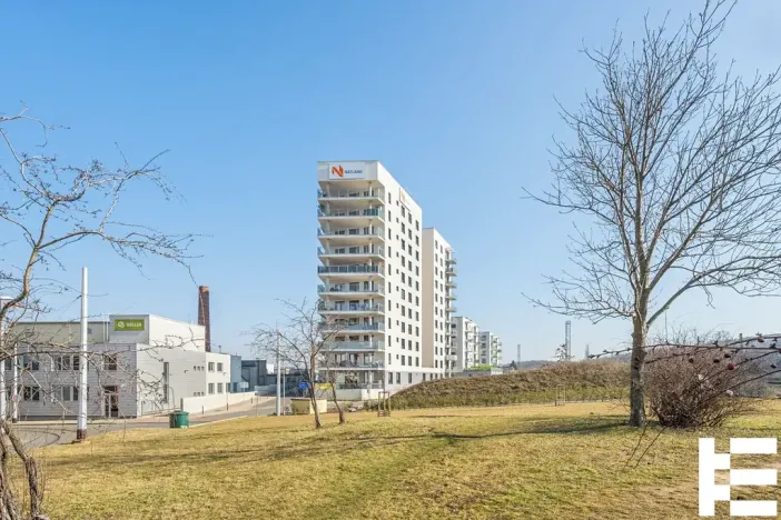 Pronájem garážového stání, Praha - Vysočany, Čerpadlová, 60 m2