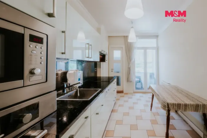 Prodej bytu 3+1, Praha - Dejvice, Mydlářka, 105 m2
