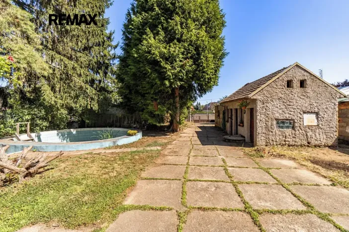 Prodej vícegeneračního domu, Praha - Pitkovice, Žampiónová, 200 m2
