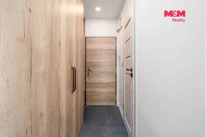 Pronájem bytu 3+kk, Chomutov, Vítězslava Nezvala, 49 m2