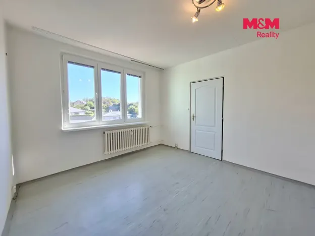 Pronájem bytu 4+1, Klášterec nad Ohří - Miřetice u Klášterce nad Ohří, 17. listopadu, 83 m2
