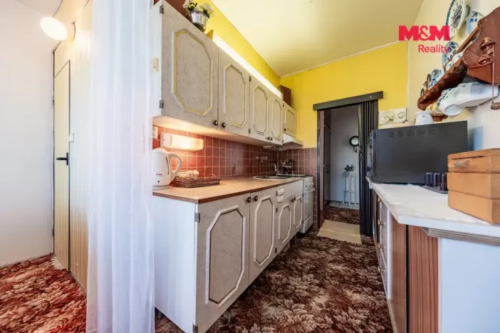 Prodej bytu 3+1, Chomutov, Komenského, 64 m2