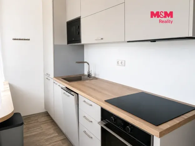 Pronájem bytu 1+kk, Pardubice - Zelené Předměstí, Palackého třída, 37 m2
