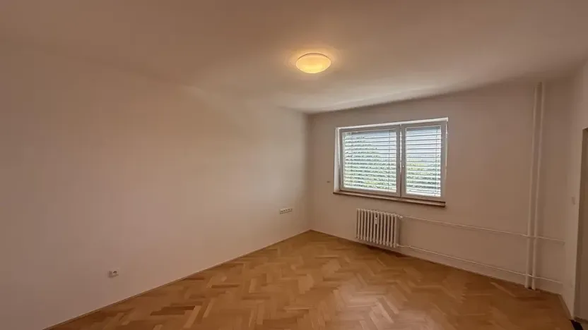 Pronájem bytu 1+1, Hradec Králové, Pospíšilova, 37 m2