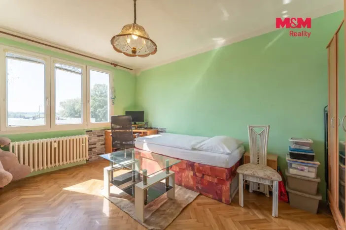 Prodej bytu 3+1, Toužim, Sídliště, 84 m2