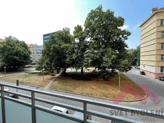 Pronájem bytu 2+kk, Praha - Holešovice, U vody, 54 m2