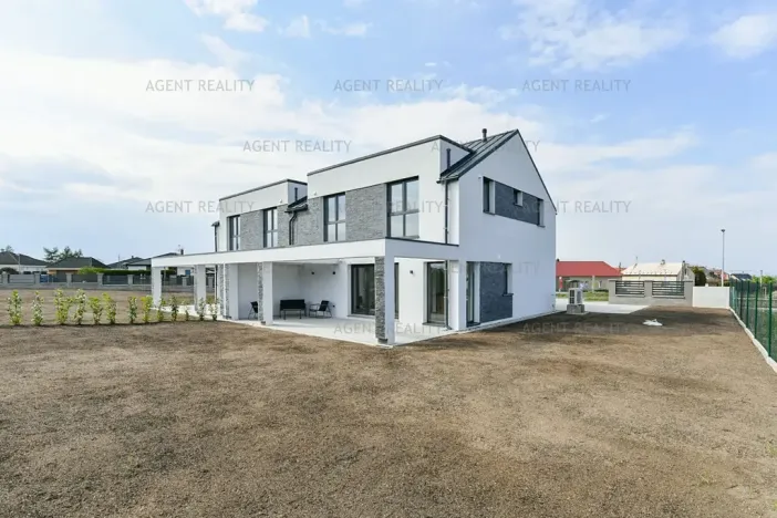 Prodej rodinného domu, Slaný, 156 m2