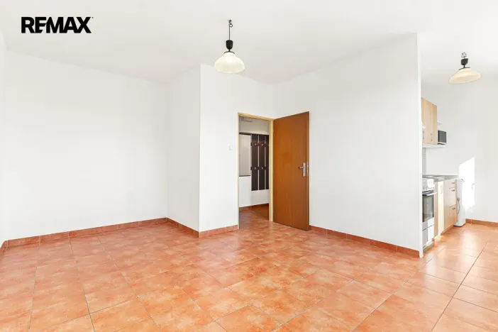 Pronájem bytu 1+kk, Pardubice - Černá za Bory, Na Vsi, 30 m2