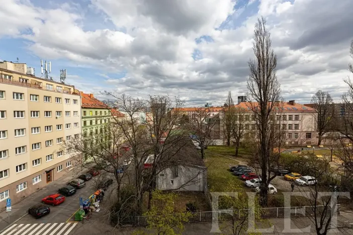 Pronájem bytu 2+kk, Praha - Holešovice, U Pergamenky, 58 m2