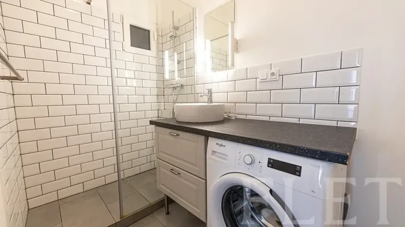 Pronájem bytu 2+kk, Praha - Holešovice, U Pergamenky, 58 m2