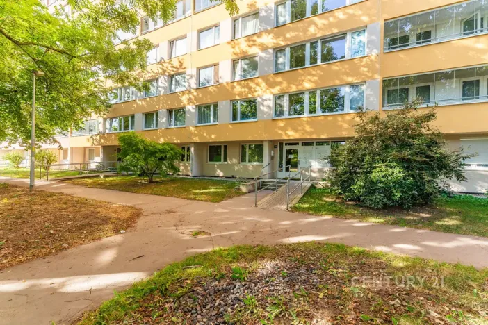 Pronájem bytu 2+kk, Praha - Prosek, Vysočanská, 45 m2