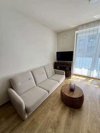 Pronájem bytu 1+kk, Praha - Prosek, Čakovická, 33 m2