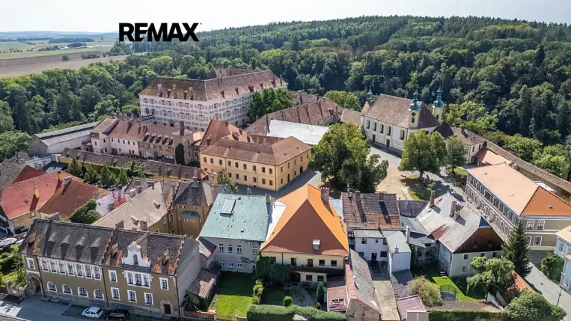 Pronájem restaurace, Opočno, Trčkovo nám., 500 m2