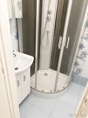 Prodej bytu 2+1, Týnec nad Sázavou, Družstevní, 52 m2