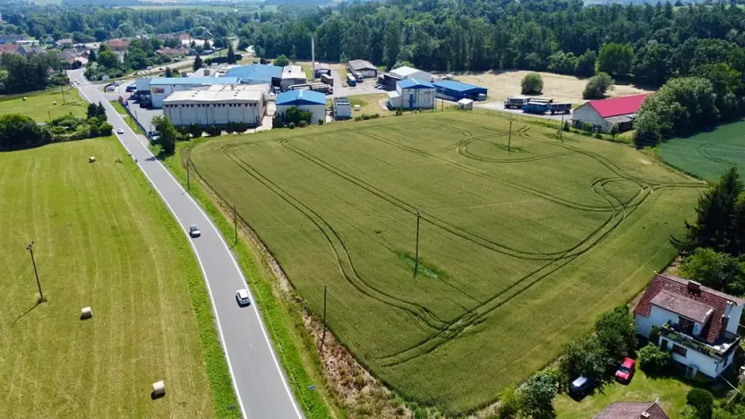 Prodej komerčního pozemku, Mirovice, 6430 m2