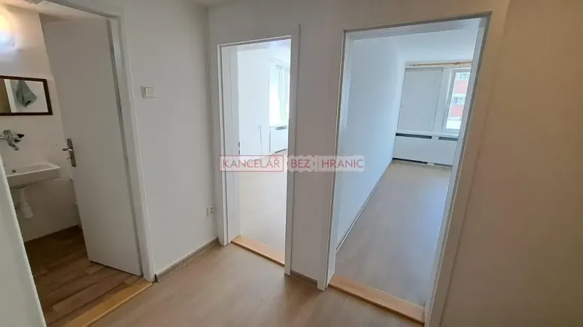 Pronájem pokoje, Zlín, Osvoboditelů, 80 m2