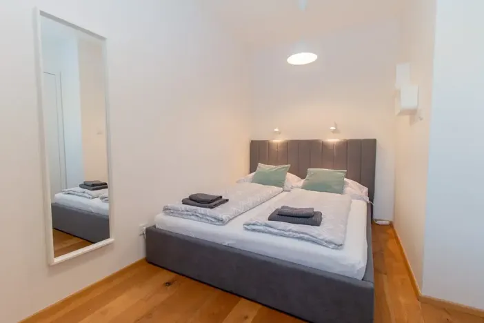 Pronájem bytu 2+kk, Praha - Vinohrady, Perucká, 36 m2