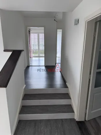 Prodej rodinného domu, Mníšek pod Brdy, Pod Skalkou, 188 m2